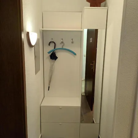 Apartment Apartment *